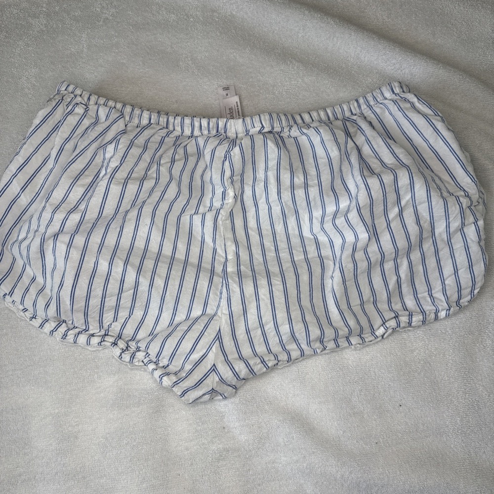 Pajama Shorts Women's Medium White Blue Stripe Ruffle Hem Button Front - Picture 5 of 7